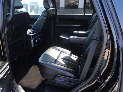 Used 2021 Ford Expedition XLT image 9