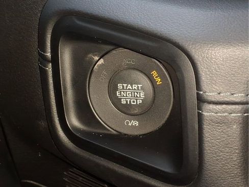 Used 2024 Jeep Wrangler Unlimited Rubicon image 12