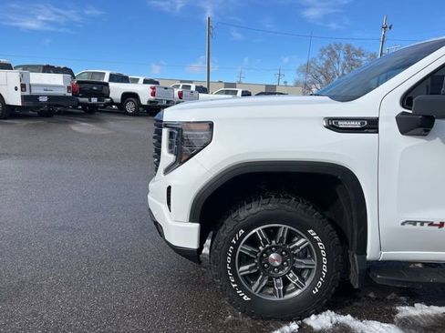 Used 2024 GMC Sierra 1500 AT4 image 6