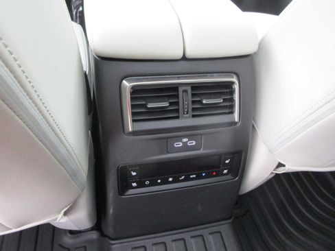 Used 2024 MAZDA CX-90 3.3 Turbo S w/ Premium Plus AWD/4WD image 12