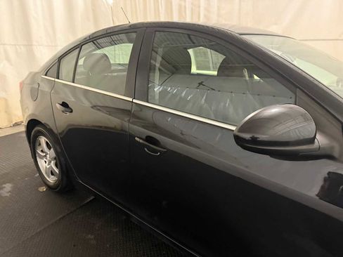 Used 2014 Chevrolet Cruze LT image 11