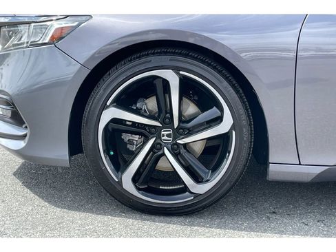 Used 2018 Honda Accord Sport image 34