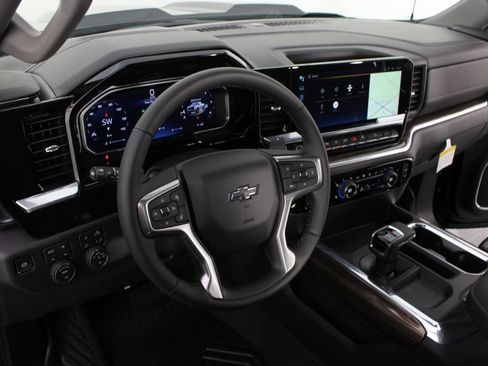 New 2026 Chevrolet Silverado 1500 LT Trail Boss w/ LT Trail Boss Premium Package AWD/4WD image 9