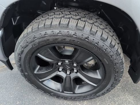Used 2020 RAM 1500 Big Horn AWD/4WD image 18