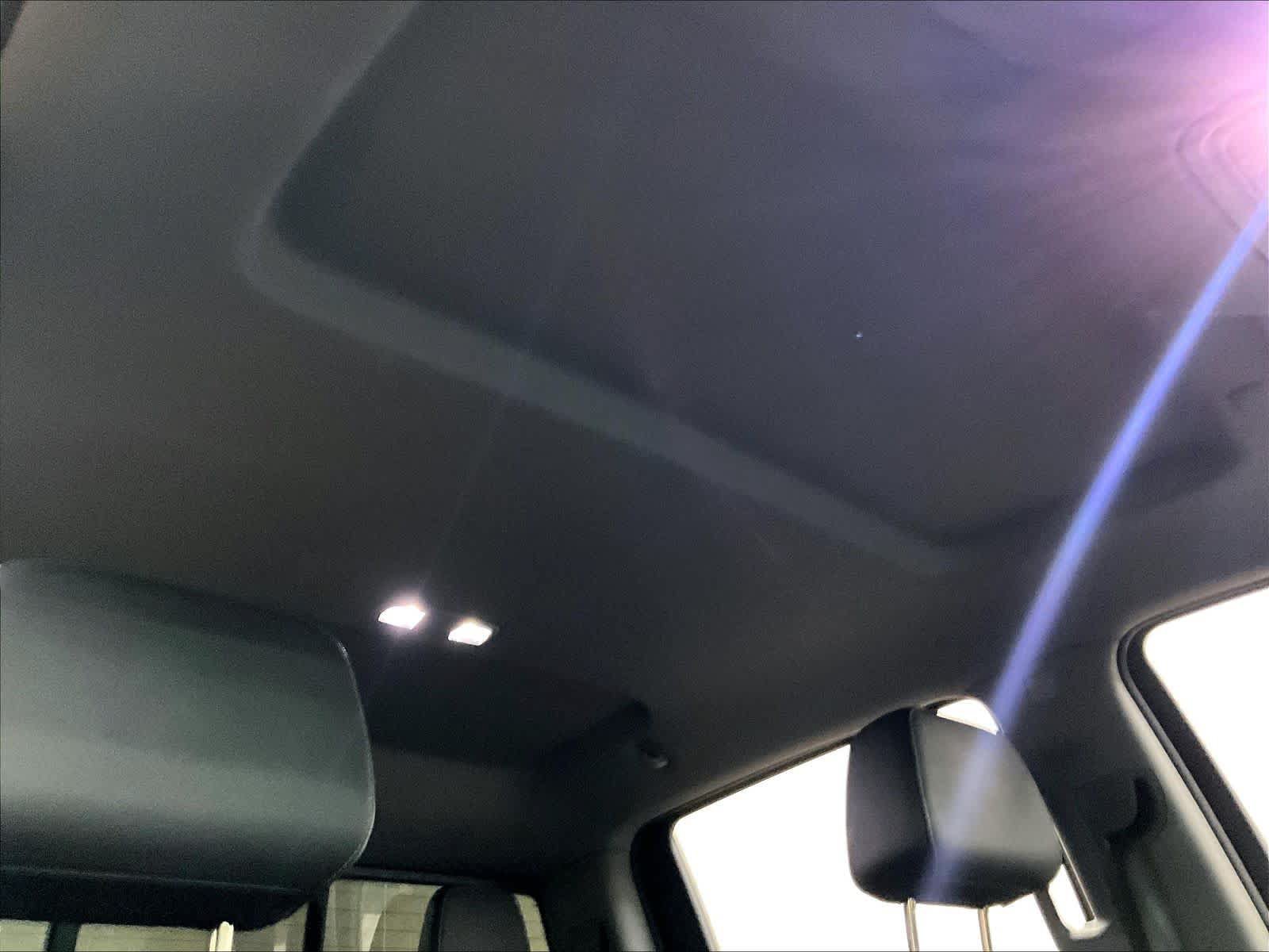 Used 2019 GMC Sierra 1500 SLT w/ SLT Premium Plus Package AWD/4WD image 23