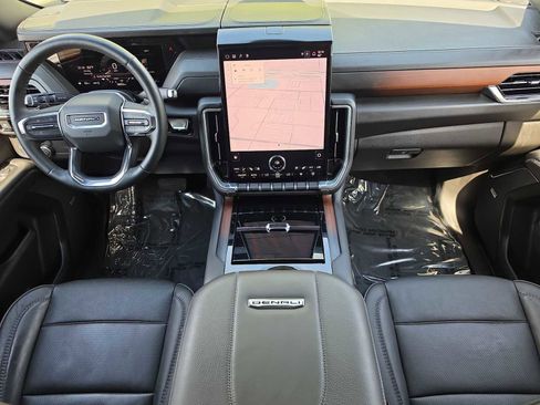 Used 2025 GMC Yukon Denali image 14