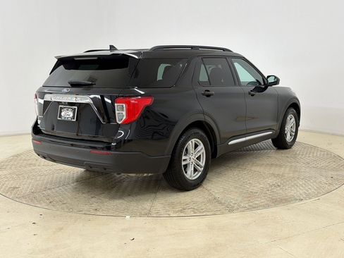 Used 2021 Ford Explorer XLT RWD image 9
