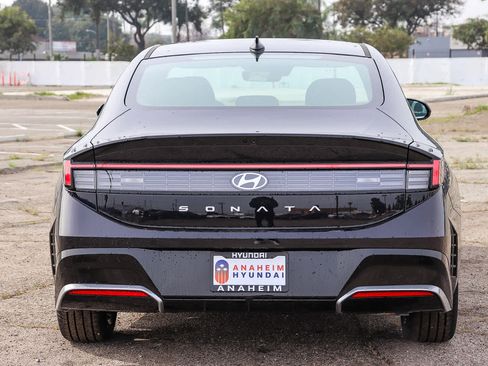 New 2026 Hyundai Sonata SEL FWD image 9