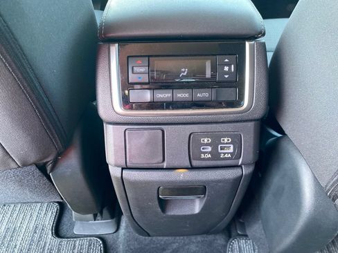 Certified 2025 Subaru Ascent Premium AWD/4WD image 17