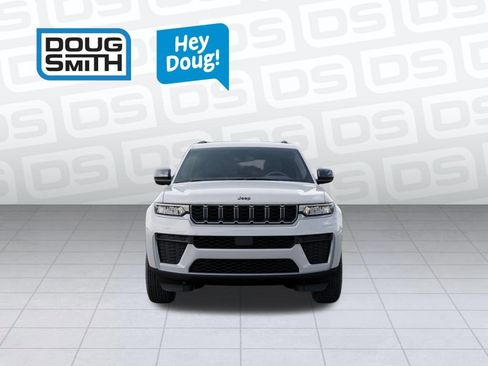 New 2026 Jeep Grand Cherokee Altitude AWD/4WD image 6