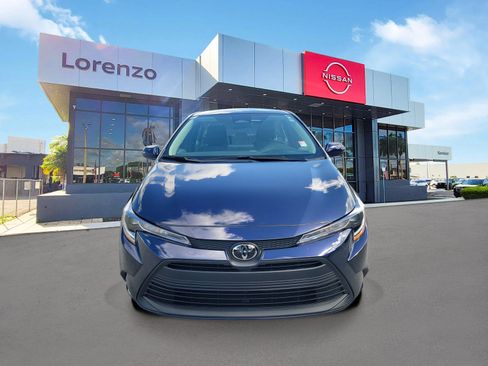 Used 2025 Toyota Corolla LE FWD image 2
