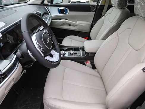 New 2025 Kia Sorento EX image 17