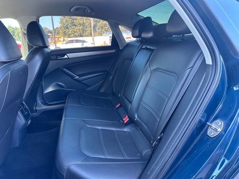 Used 2020 Volkswagen Passat 2.0T SE image 10