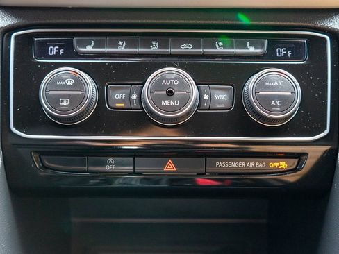 Used 2022 Volkswagen Atlas Cross Sport SEL Premium R-Line image 27