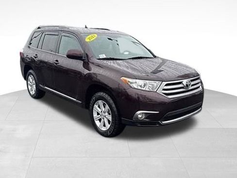 Used 2013 Toyota Highlander Plus image 1