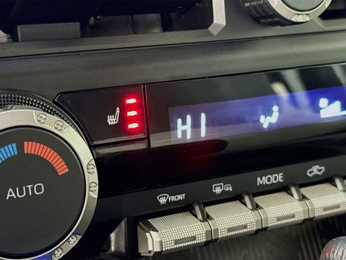 Certified 2024 Toyota Tacoma TRD Off-Road image 19