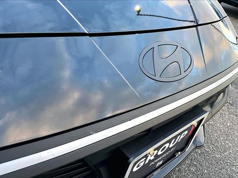 Used 2024 Hyundai Elantra SEL image 26