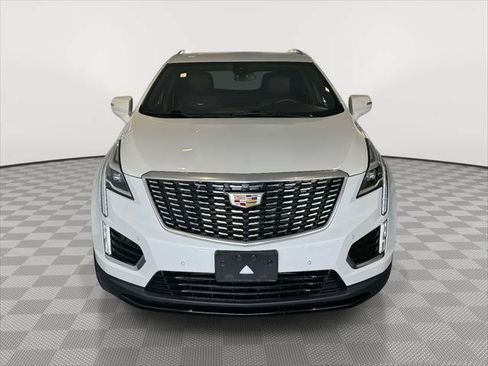 Used 2022 Cadillac XT5 Luxury AWD/4WD image 2