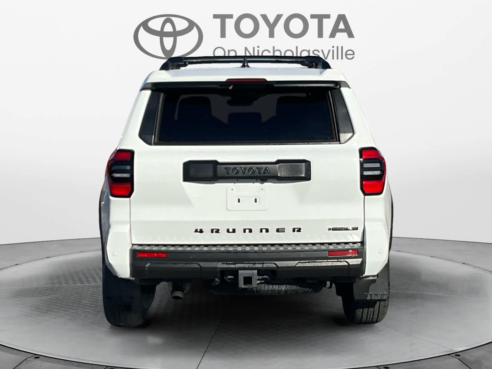 Used 2025 Toyota 4Runner TRD Off-Road Premium AWD/4WD image 4