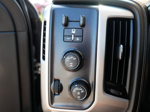 Used 2018 GMC Sierra 1500 SLT image 26