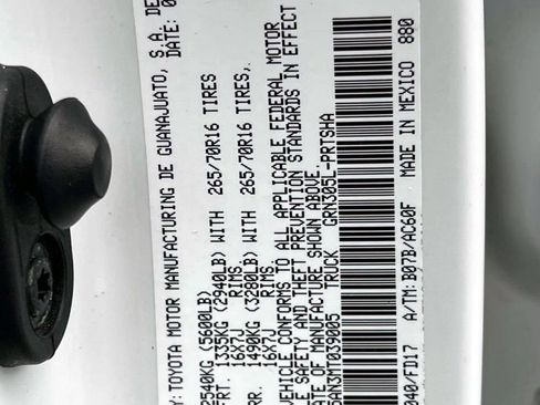 Used 2021 Toyota Tacoma TRD Off-Road image 18