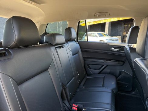 Used 2019 Volkswagen Atlas SE w/ Towing Package image 17