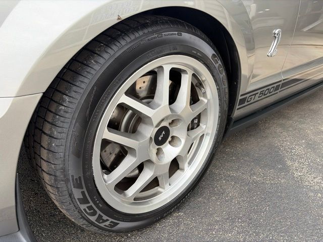 Used 2009 Ford Mustang Shelby GT500 RWD image 6