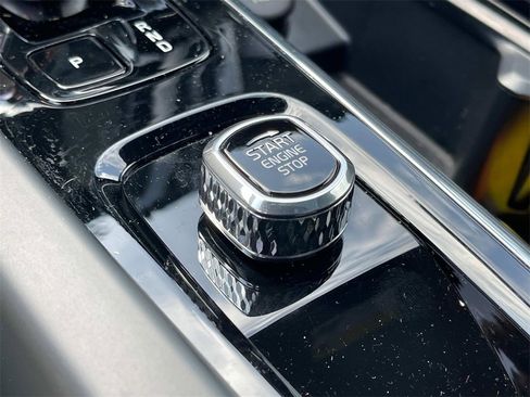 Used 2024 Volvo XC60 T8 Polestar w/ Protection Package Premier image 17