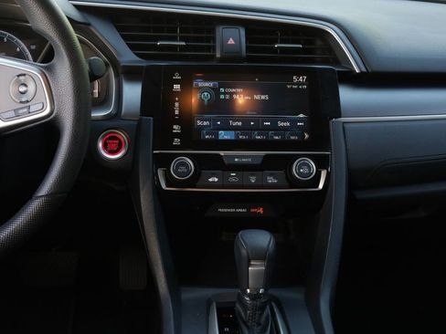 Used 2018 Honda Civic EX image 5