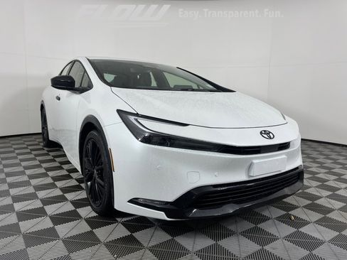 Used 2026 Toyota Prius FWD image 24