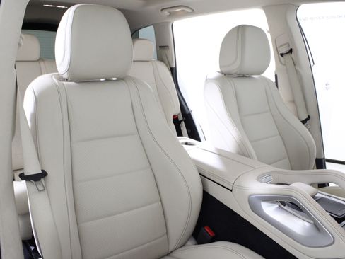 Used 2022 Mercedes-Benz GLS 450 4MATIC image 20