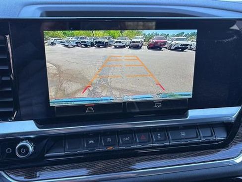 Used 2025 GMC Sierra 1500 Elevation image 25