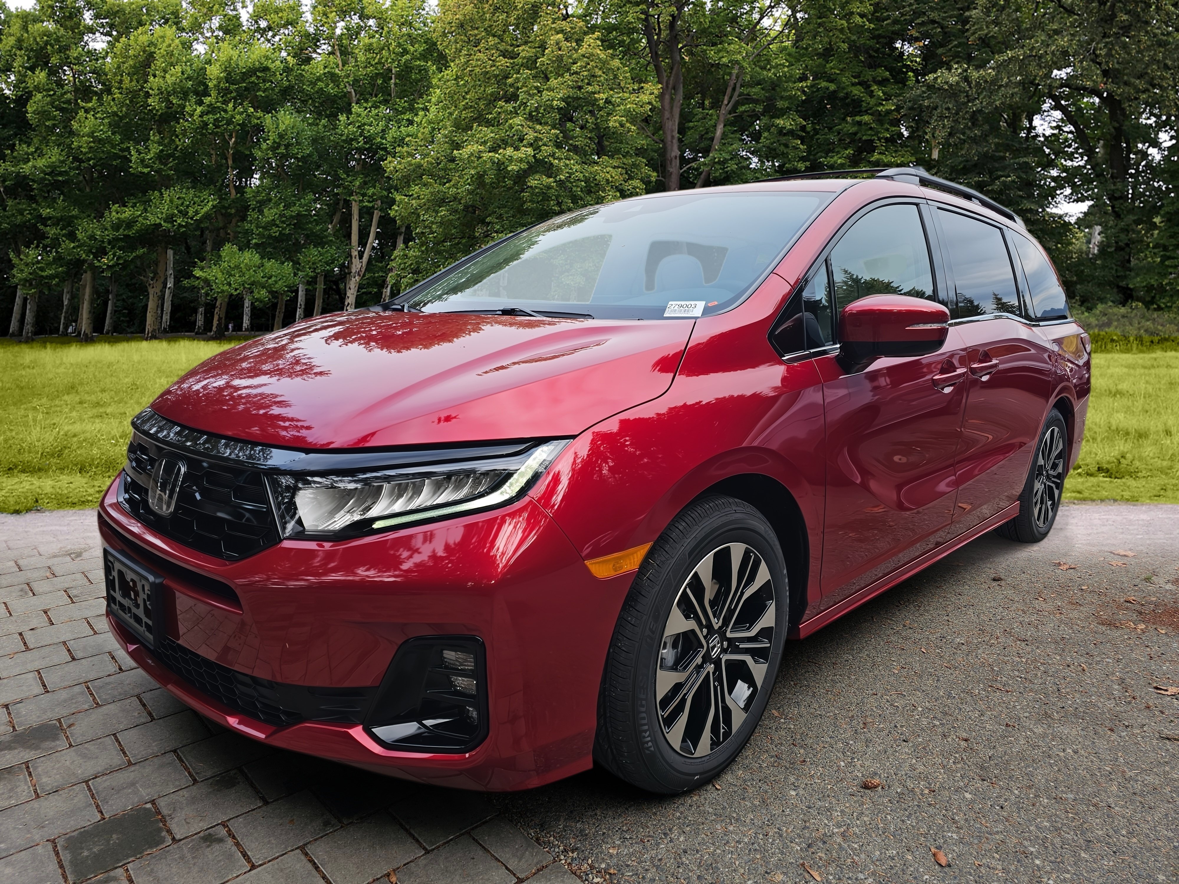 New 2027 Honda Odyssey Elite image 3