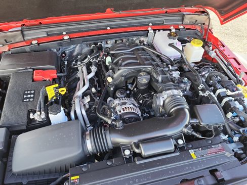 New 2025 Jeep Gladiator Rubicon w/ Convenience Group image 21