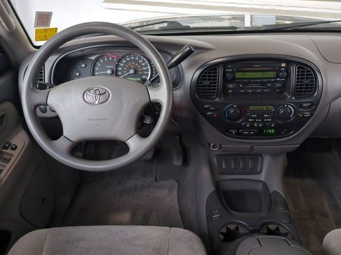 Used 2005 Toyota Sequoia SR5 AWD/4WD image 15
