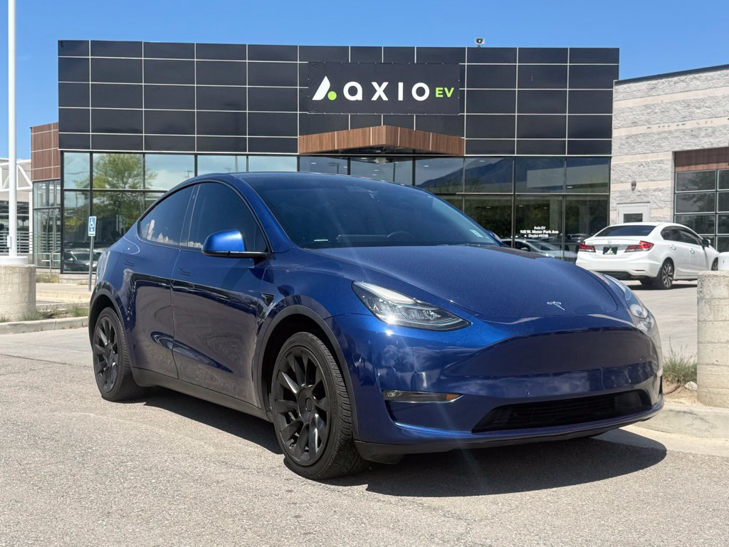 Used 2022 Tesla Model Y Long Range AWD/4WD image 1