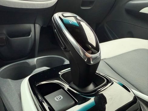 Used 2020 Chevrolet Bolt Premier w/ Infotainment Package image 26