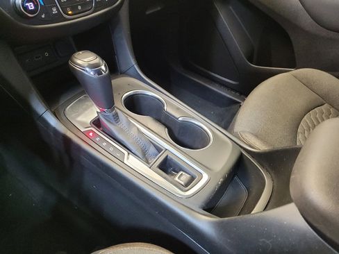 Used 2019 Chevrolet Equinox LT FWD image 26