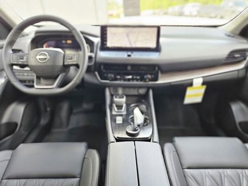 New 2026 Nissan Rogue Platinum AWD/4WD image 13