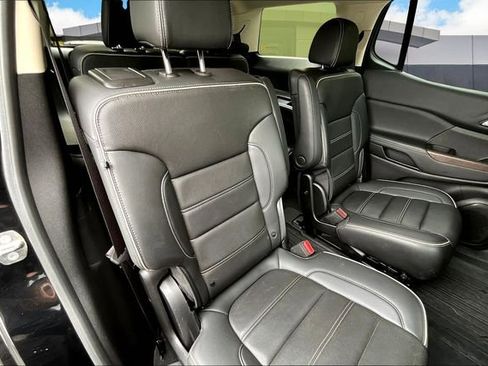 Used 2023 GMC Acadia Denali w/ Black Diamond Edition image 28
