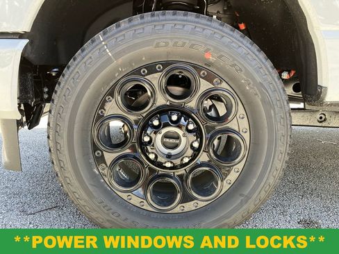 New 2026 Ford F250 XLT w/ XLT Premium Package AWD/4WD image 14