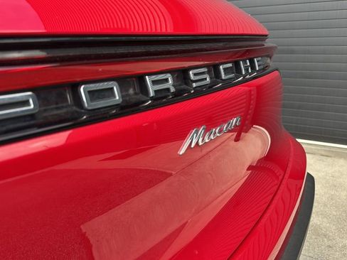 Certified 2023 Porsche Macan w/ Premium Package Plus image 25