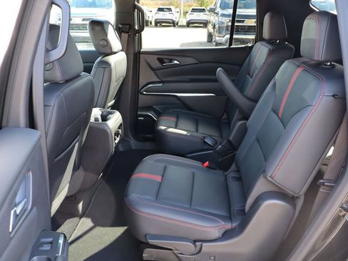 Used 2024 Chevrolet Traverse RS w/ LPO, Floor Liner Package image 47