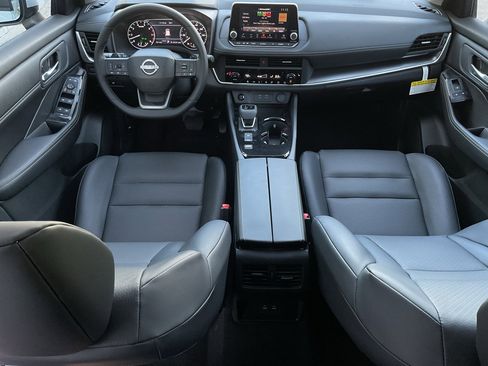 New 2025 Nissan Rogue SV w/ SV Premium Package image 21