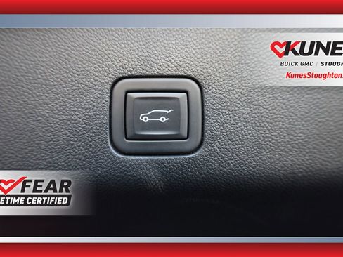 Used 2024 Cadillac Escalade ESV Sport Platinum w/ LPO, ONYX Package image 36