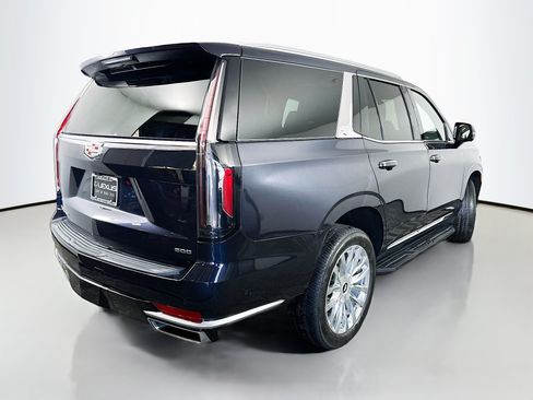 Used 2023 Cadillac Escalade Premium Luxury w/ Performance Package AWD/4WD image 7