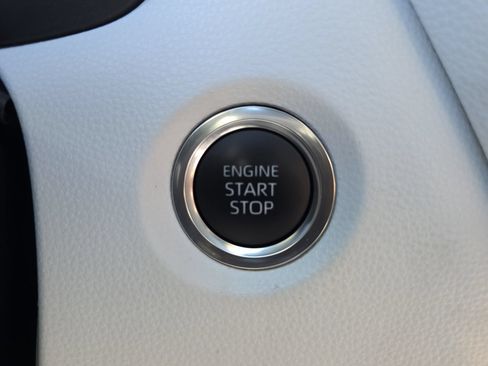 Certified 2026 Toyota Corolla SE w/ SE Package FWD image 19