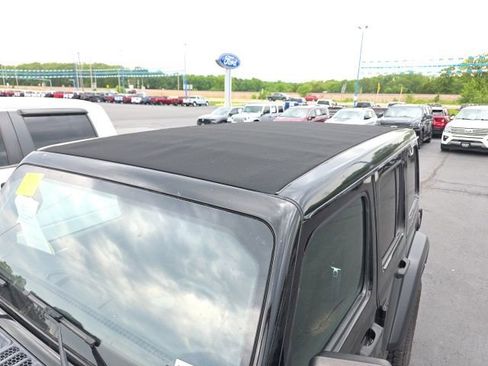Used 2022 Jeep Wrangler Unlimited Sport AWD/4WD image 10