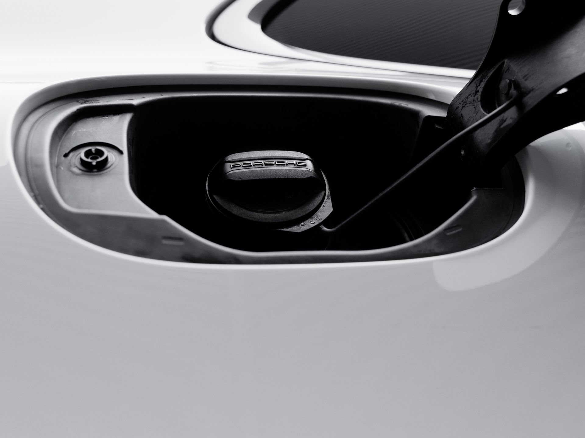 Certified 2021 Porsche Macan S AWD/4WD image 29