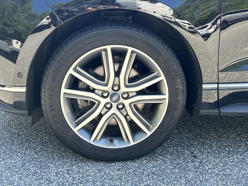 Used 2019 Ford Edge Titanium w/ Equipment Group 301A AWD/4WD image 9